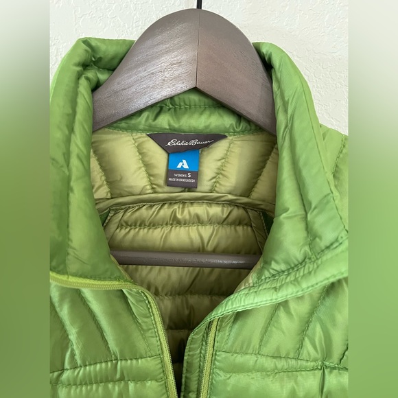 NWOT. Eddie Bauer First Ascent Down Jacket. Size S Color: Green - Picture 6 of 9